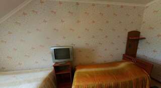 Гостиница Ивановка Полазна Кровать в общем номере с 4 кроватями-3